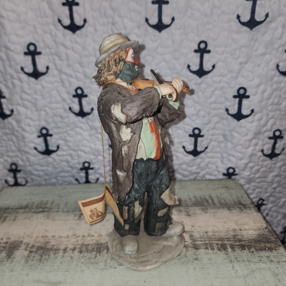 Vintage (1984) Limited Edition Emmett Kelly Jr. "No Strings Attached" Figurine - Picture 5 of 10